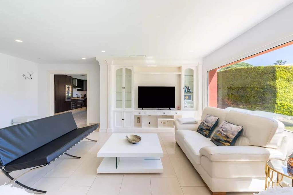 Ohana Luxury Villa With Heated Pool Málaga Exteriör bild