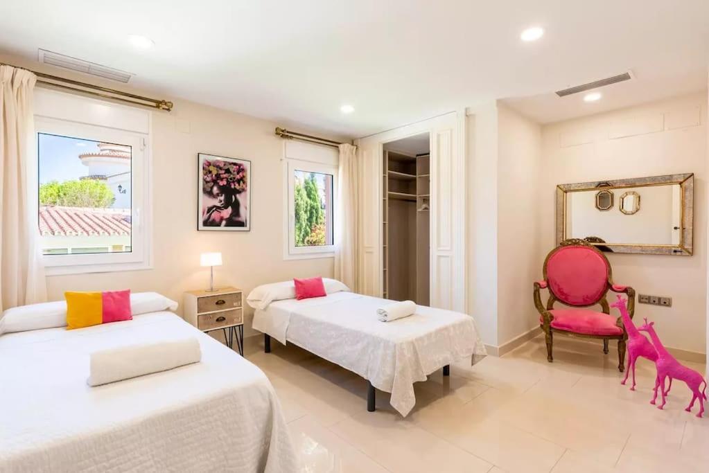 Ohana Luxury Villa With Heated Pool Málaga Exteriör bild