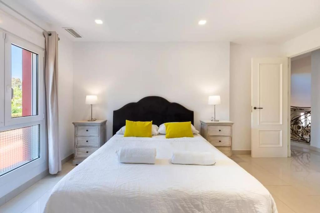 Ohana Luxury Villa With Heated Pool Málaga Exteriör bild